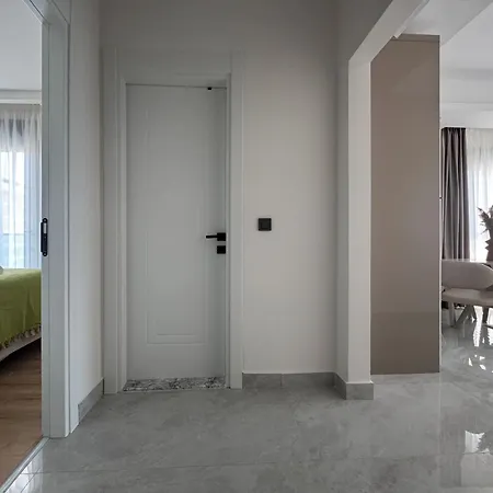 Qoople Ocean A49 - Your Cozy By The Mediterranean Sea