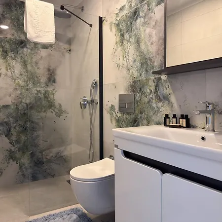 Qoople Ocean A49 - Your Cozy By The Mediterranean Sea Apartment *