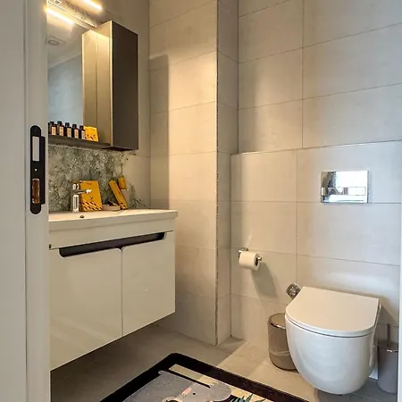 Qoople Ocean One-bedroom - Your Cozy By The Mediterranean Sea Appartement